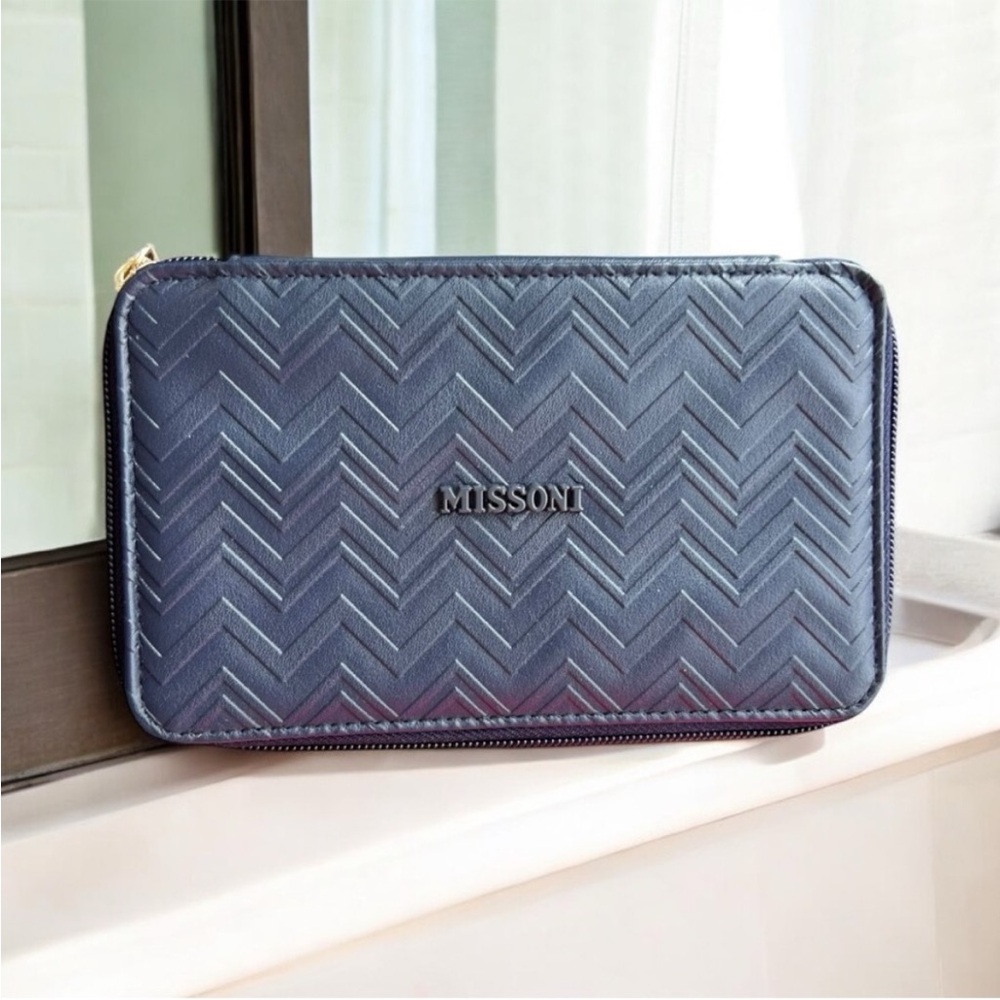 DELTA MISSONI Delta 1 Travel Sophisticated Amenity Kit Collectible Souvenir New